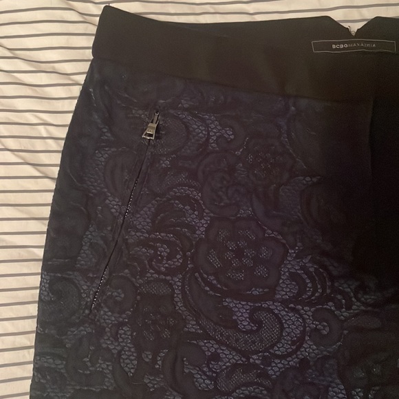BCBG navy blue & black lace ankle pants Allen size 8 cotton blend - Picture 3 of 9